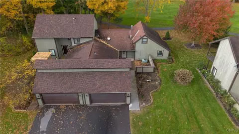 669 Idlewood Blvd, Van Buren, NY 13027