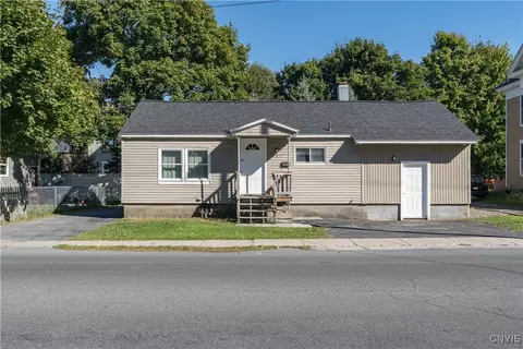 407 Holcomb St, Watertown, NY 13601