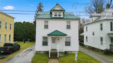 43 Elm St, Manheim, NY 13329