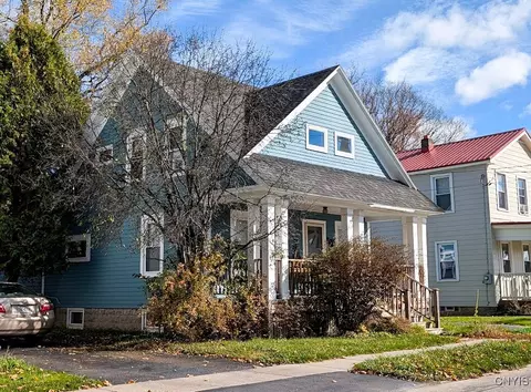 26 Eaton St, Hamilton, NY 13346