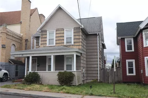 204 Center St, Geddes, NY 13209