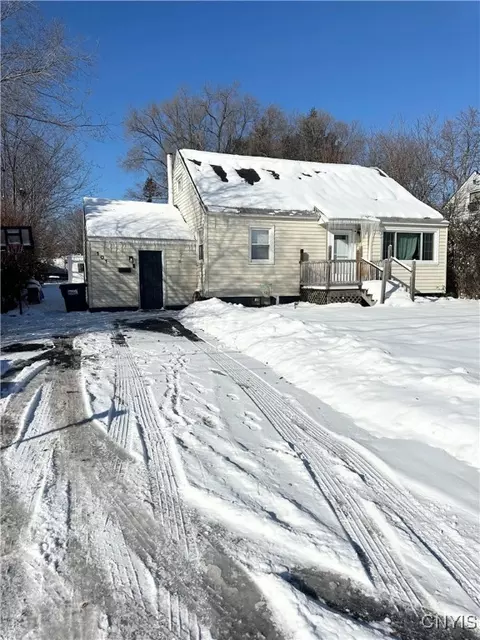 101 Douglas Ave, Salina, NY 13088