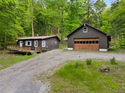 152 Silverstone Rd, Russia, NY 13438