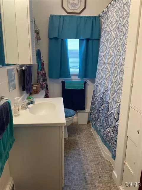 Bath - 57 State St, Oneida, NY 13421 photo 2 of 2