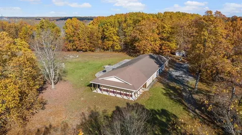 52 Nestle Dr, Volney, NY 13069