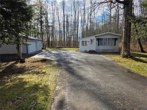 89 Bardeen Rd, Hastings, NY 13076