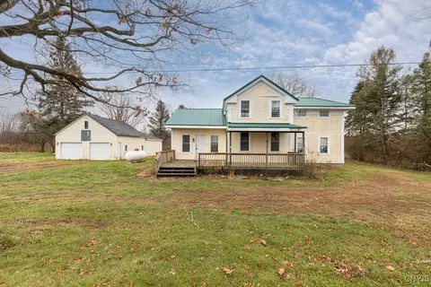 211 Harris Hill Rd, Fulton, NY 13069