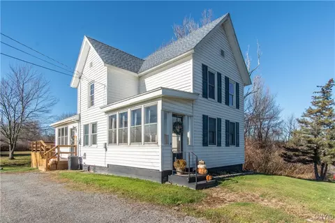 16492 Lee Rd, Hounsfield, NY 13634