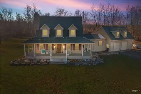 4487 Abbey Rd, Onondaga, NY 13215