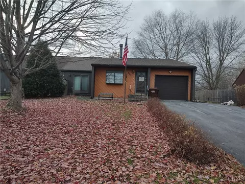 8211 Erskine Dr, Bridgeport, NY 13030