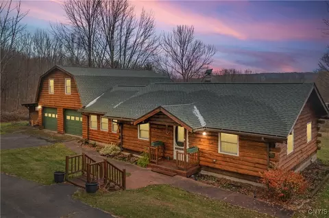 5472 Booth Rd, Locke, NY 13092