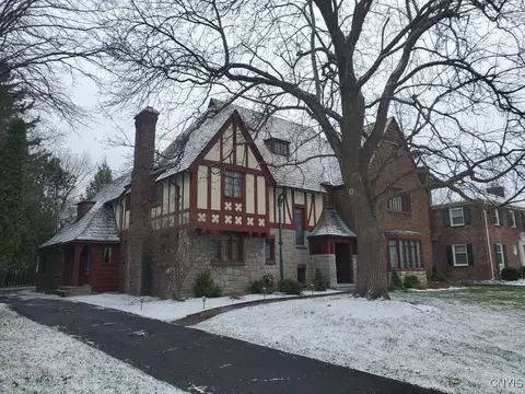 309 Bradford Pkwy, Syracuse, NY 13224