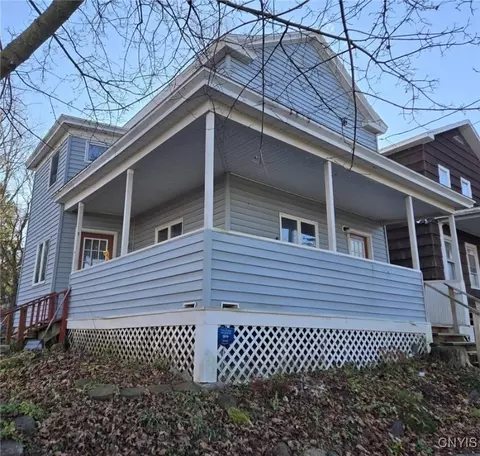 1 Clinton Ter, Jordan, NY 13080