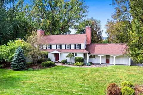 5221 Leverett Ln, Fayetteville, NY 13066