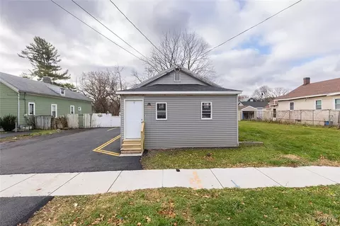 231 Carbon St, Syracuse, NY 13208