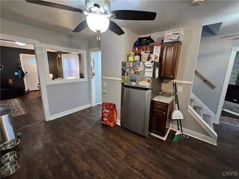 Entry Way - 28 Heberle Rd, Irondequoit, NY 14609 photo 3 of 5