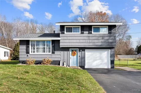39 Frawley Dr, Fulton, NY 13069