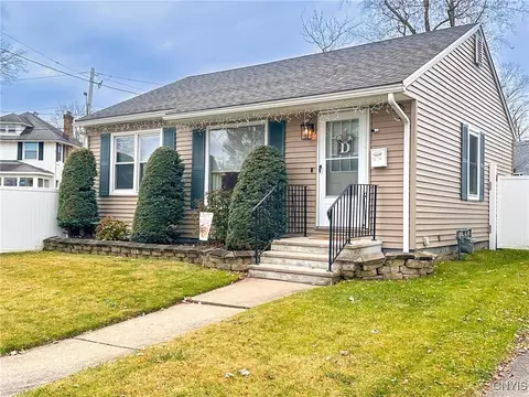 1674 Grandview Ave, Utica, NY 13502