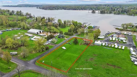306 King St, Sterling, NY 13156