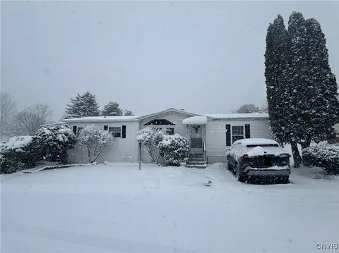 1 Village Vw, New Hartford, NY 13413