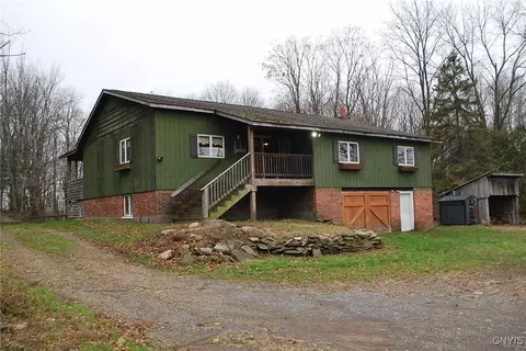 35 Smithers Rd, Mexico, NY 13114