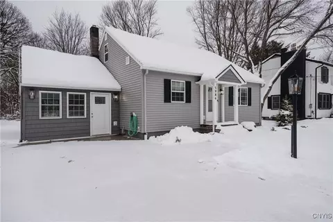 5986 Smith Rd, Syracuse, NY 13212