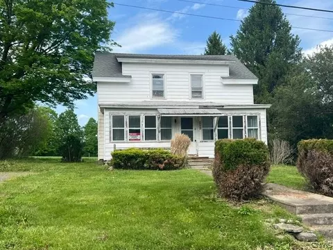 5969 Stockbridge Hill Rd, Stockbridge, NY 13409
