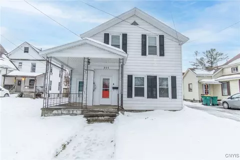 211 W Lynde St, Watertown, NY 13601