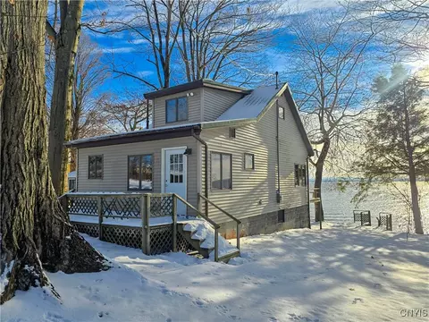 21 Kellar Drive Ext, Bernhards Bay, NY 13028