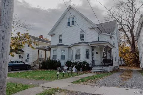 8 Grove St, Geneva, NY 14456