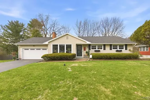 114 Woodmancy Ln, Fayetteville, NY 13066