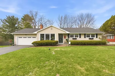 114 Woodmancy Ln, Fayetteville, NY 13066