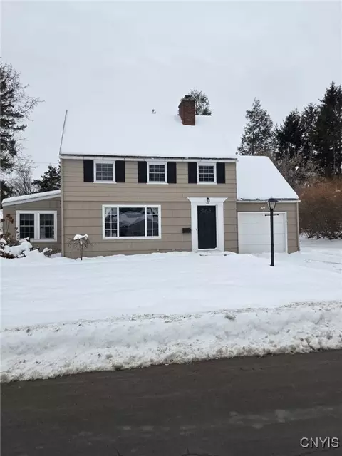 26 Bedford Dr, Whitestown, NY 13492