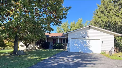 3371 Hayden Rd, Onondaga, NY 13110