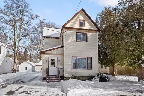 421 W 3rd St S, Fulton, NY 13069
