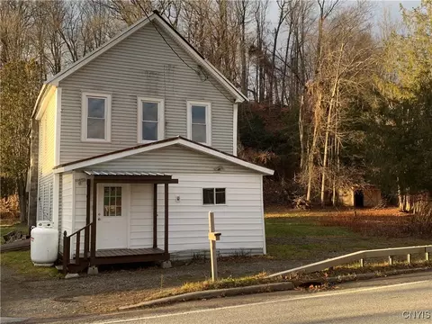 9141 Main St, Annsville, NY 13471