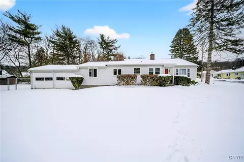 201 Weymouth Rd, Syracuse, NY 13205
