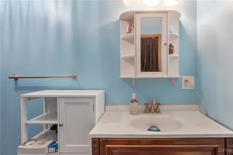 Bath - 67 Cherry St, Schroeppel, NY 13135 photo 1 of 2