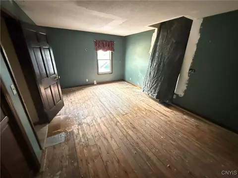 Bedroom - 4518 Hall Rd #20, Scriba, NY 13126 photo 4 of 5