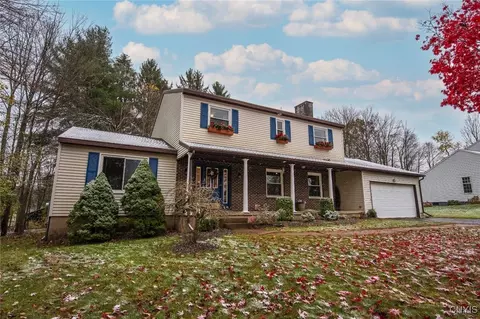 6 Viburnum Pl, New Hartford, NY 13413