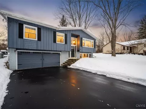 607 Birchwood Dr, Oneida, NY 13421