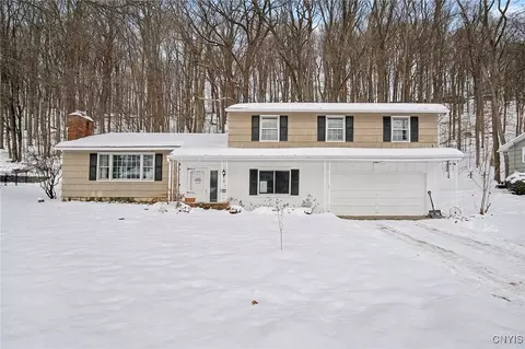 165 Brookside Ln, Fayetteville, NY 13066