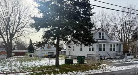 4227 Fairview Pkwy, Buffalo, NY 14219