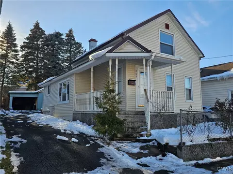 809 Mulberry St, Utica, NY 13502