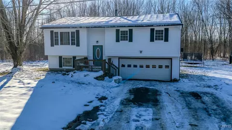 3912 Pine Ridge Rd, Lenox, NY 13032