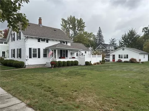 24 Griffin St, Skaneateles, NY 13152