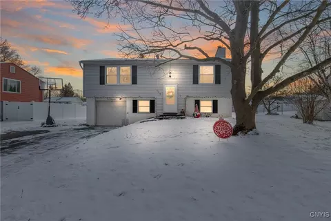 117 Finwood Dr, Van Buren, NY 13027