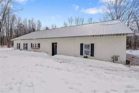 253 Pendergast Rd, Granby, NY 13135
