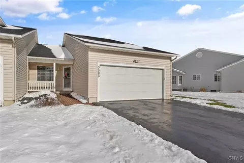 3589 Redhead Ter, Liverpool, NY 13090