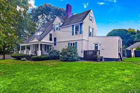 61 West St, Whitestown, NY 13492